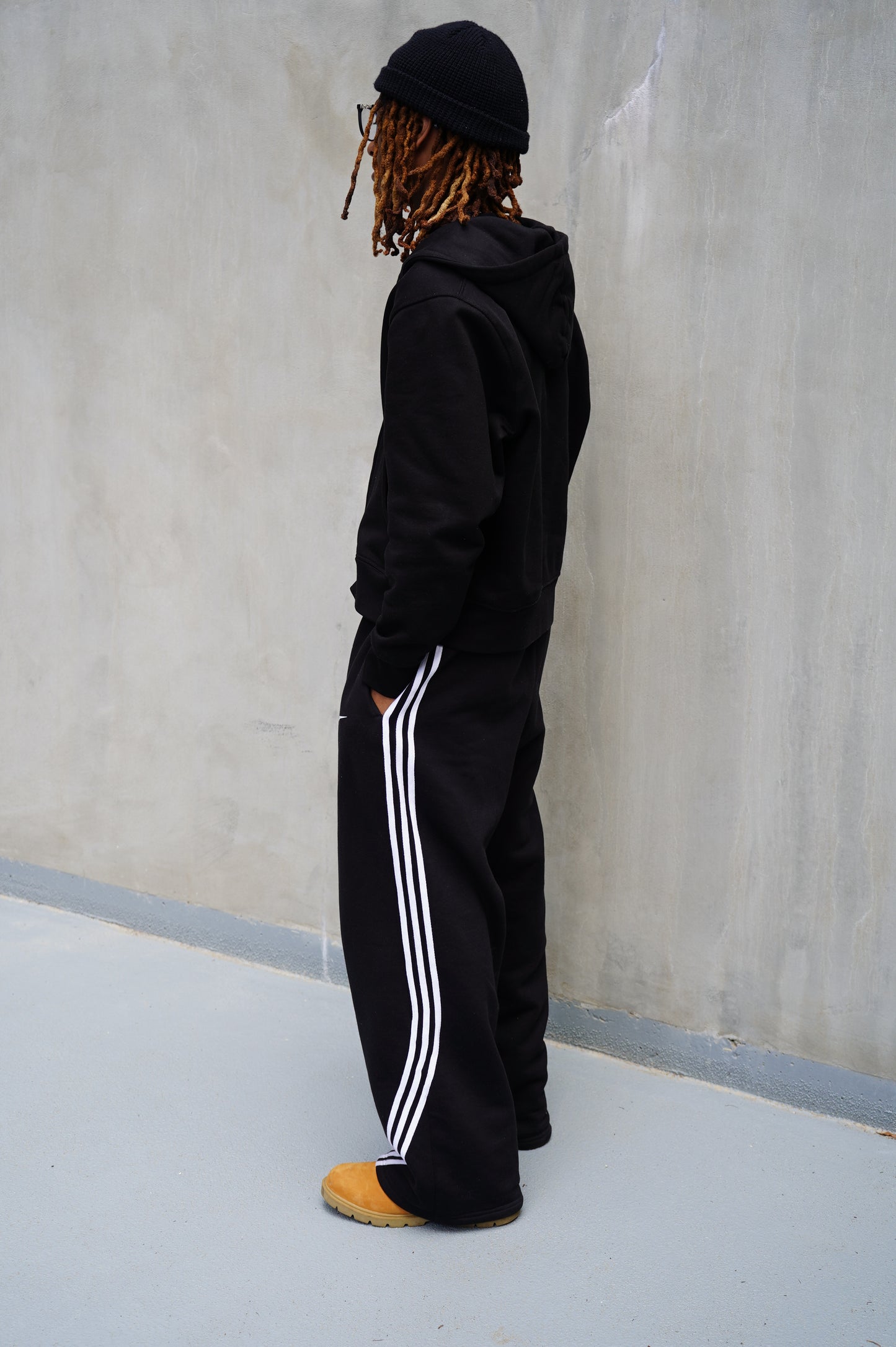 "DESTINED" BAGGY SWEATPANTS